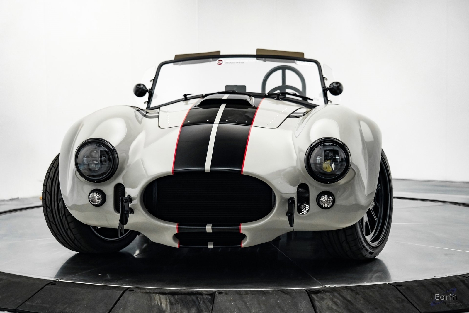 1965 Shelby Cobra Backdraft RT4 Black Edition 5.0 Coyote - photo 3
