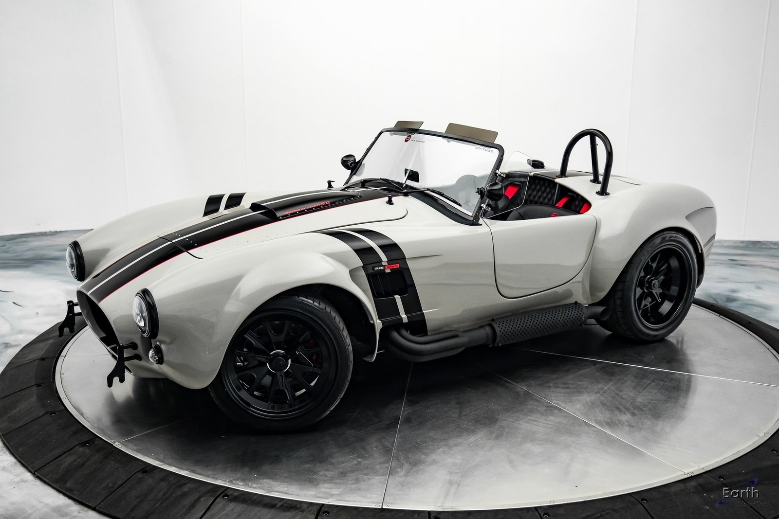 1965 Shelby Cobra Backdraft RT4 Black Edition 5.0 Coyote - photo 4