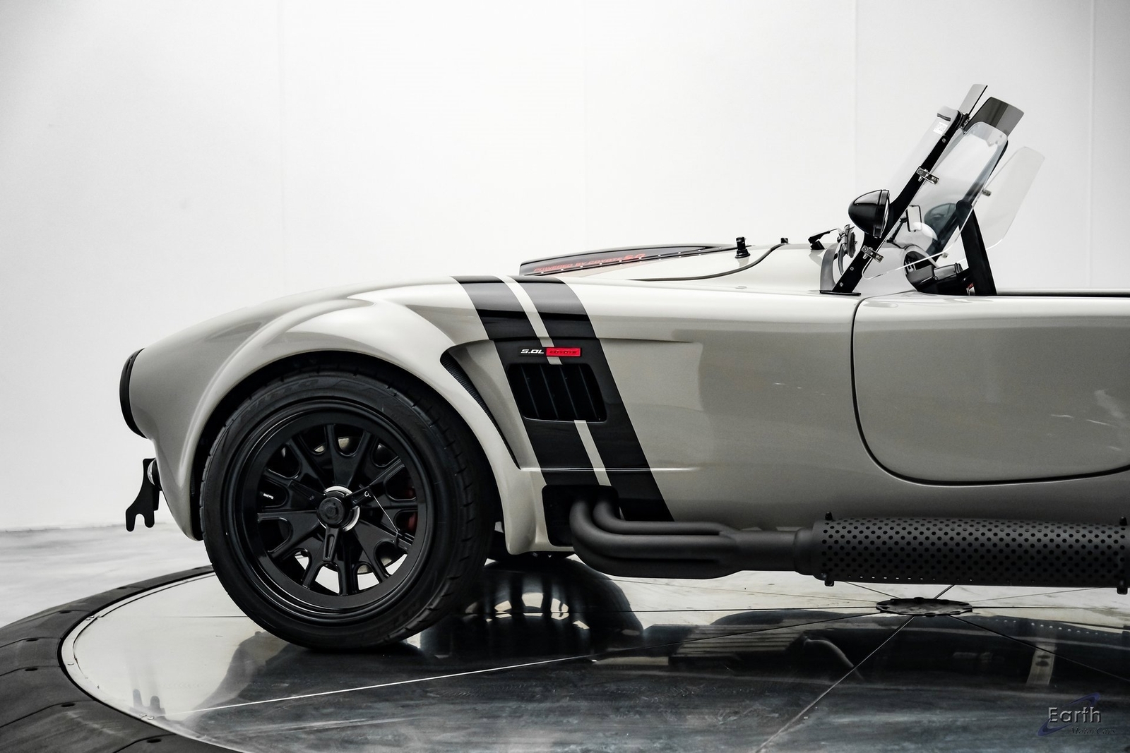 1965 Shelby Cobra Backdraft RT4 Black Edition 5.0 Coyote - photo 7