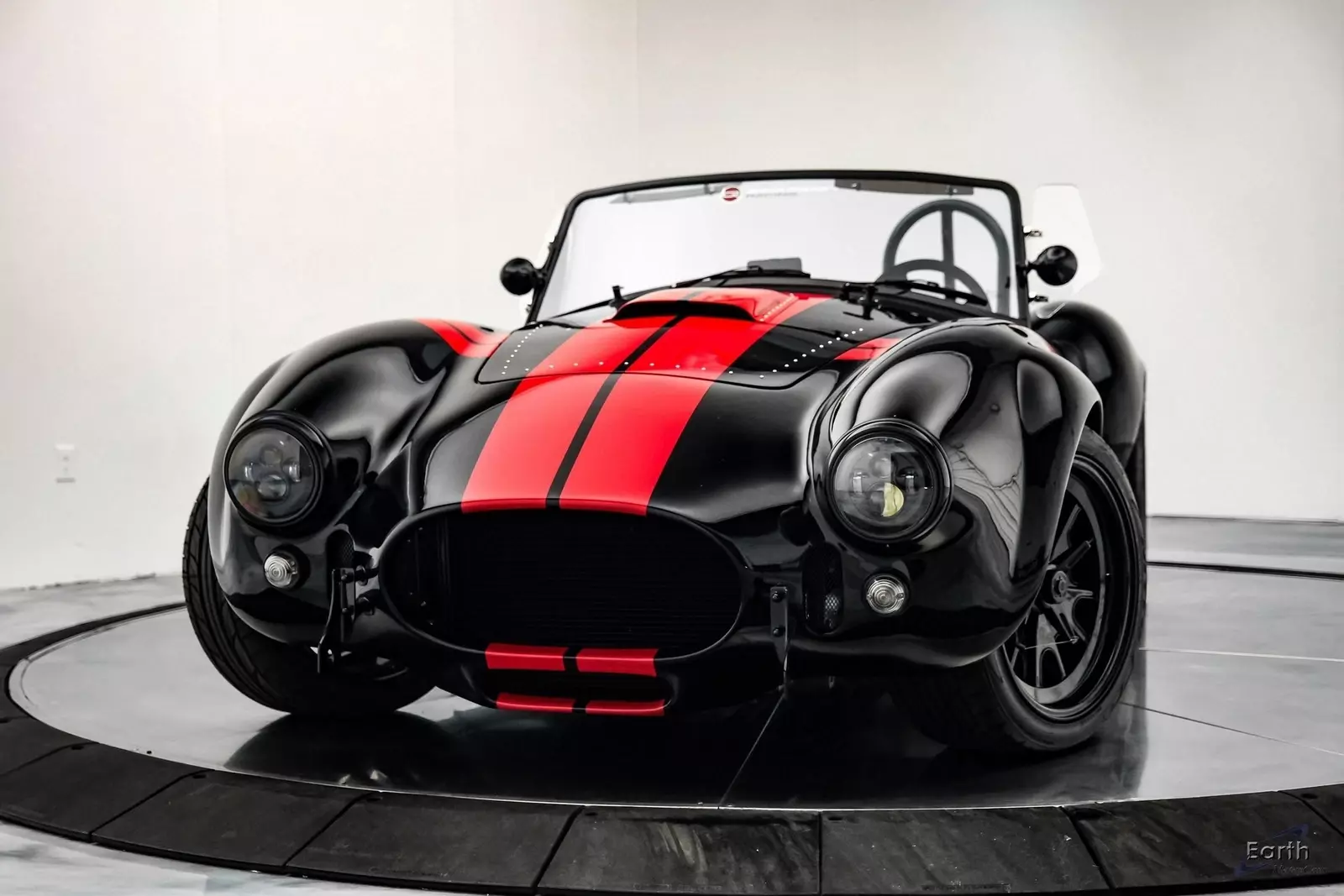 1965 Shelby Cobra Backdraft RT4 Black Edition - Coyote 5.0 - photo 2