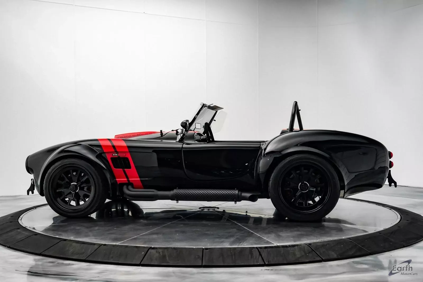 1965 Shelby Cobra Backdraft RT4 Black Edition - Coyote 5.0 - photo 4