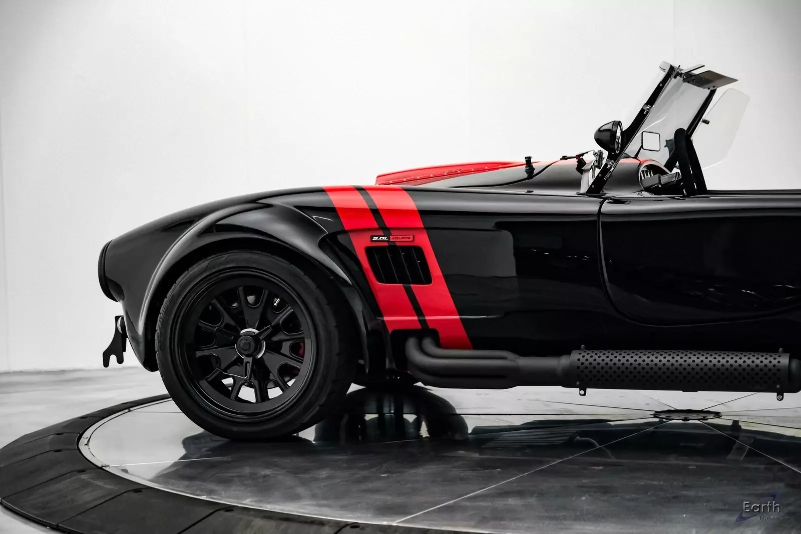1965 Shelby Cobra Backdraft RT4 Black Edition - Coyote 5.0 - photo 5