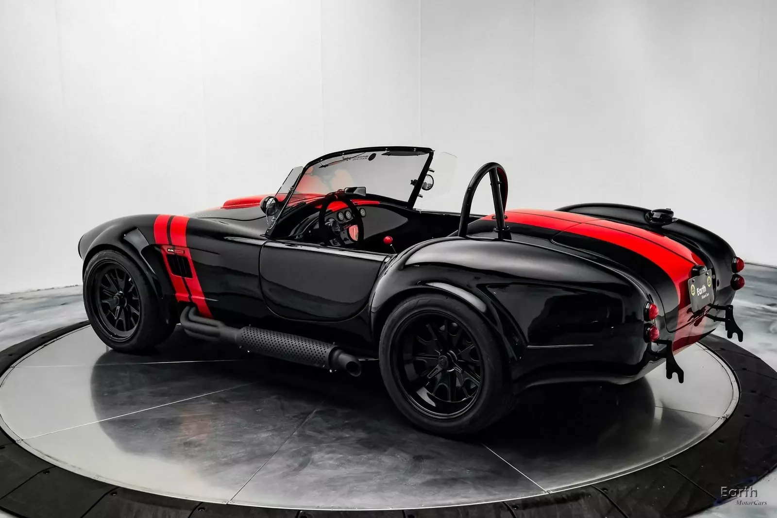 1965 Shelby Cobra Backdraft RT4 Black Edition - Coyote 5.0 - photo 8