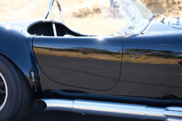 1965 Shelby Superformance Cobra Mk III Black leather - photo 8