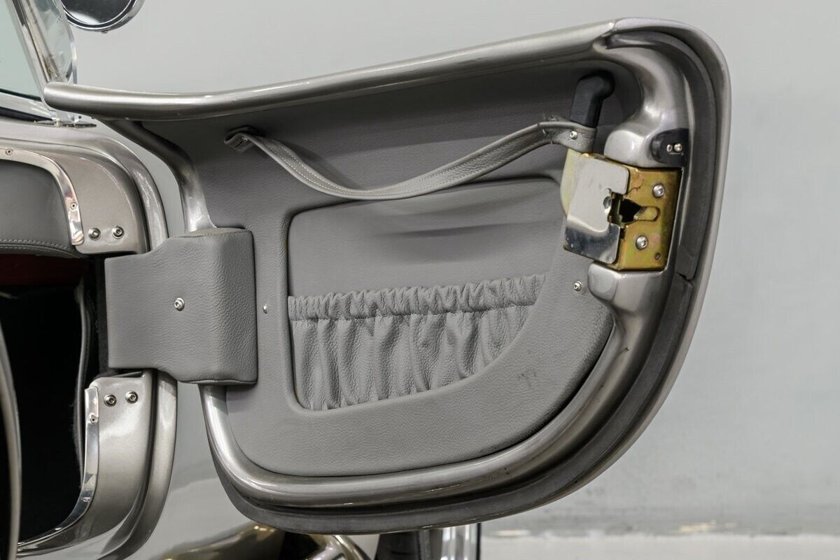 1965 Shelby Cobra Replica - photo 11