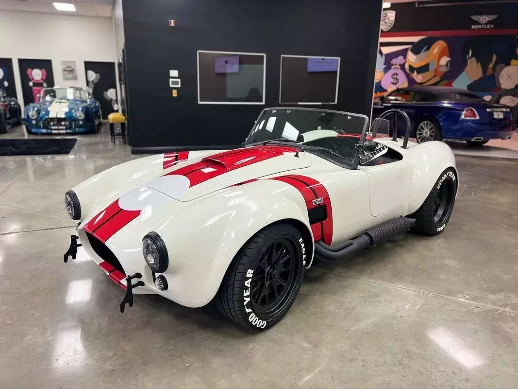 1965 Shelby Cobra-Replica, Eminent Pearl White with 80 Miles available now! 1965 Shelby Cobra-Replica Backdraft RT4B GT