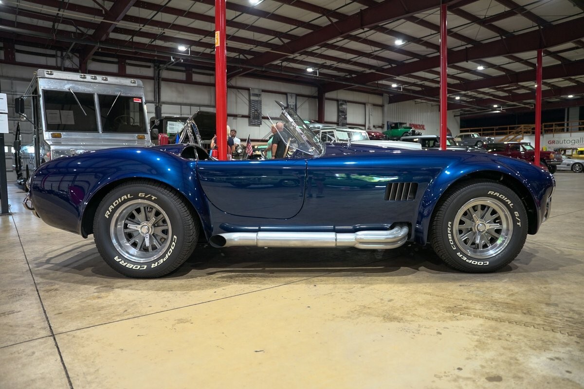 1965 Shelby Cobra Replica Superformance - photo 10