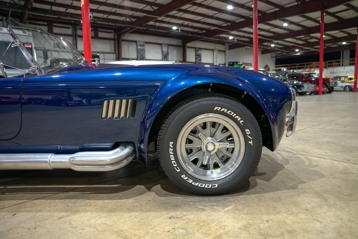 1965 Shelby Cobra Replica Superformance - photo 11