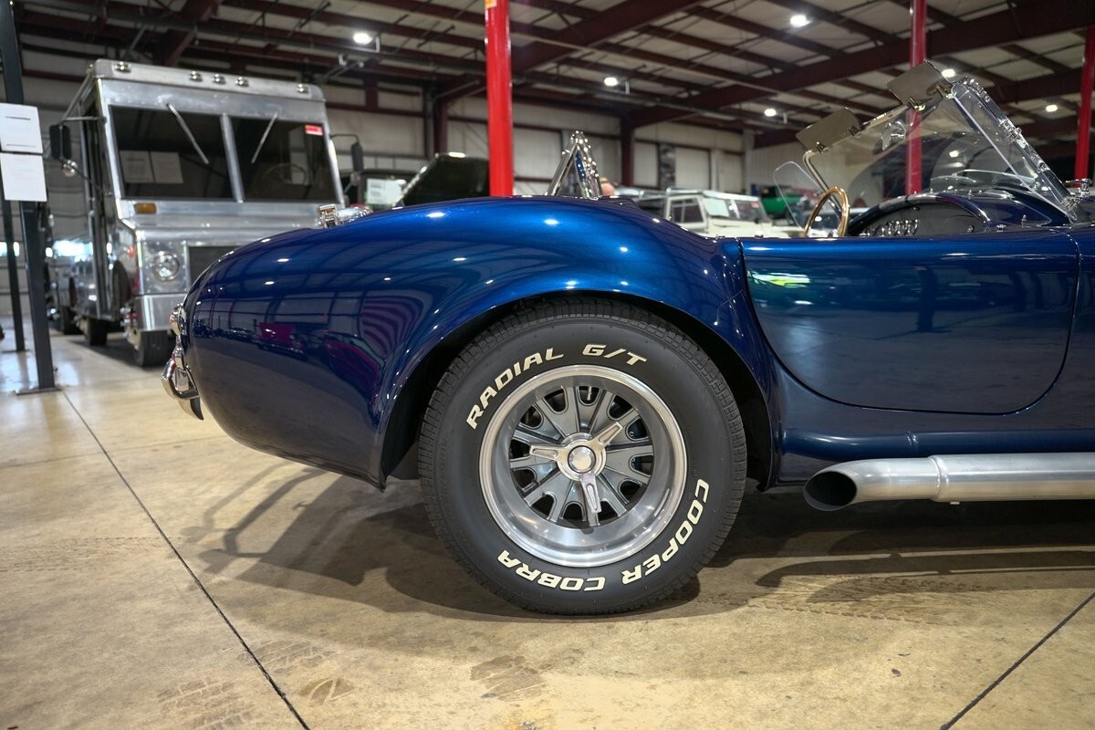 1965 Shelby Cobra Replica Superformance - photo 9