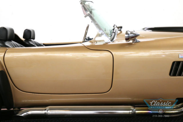 1965 Shelby Cobra Roadster - photo 10