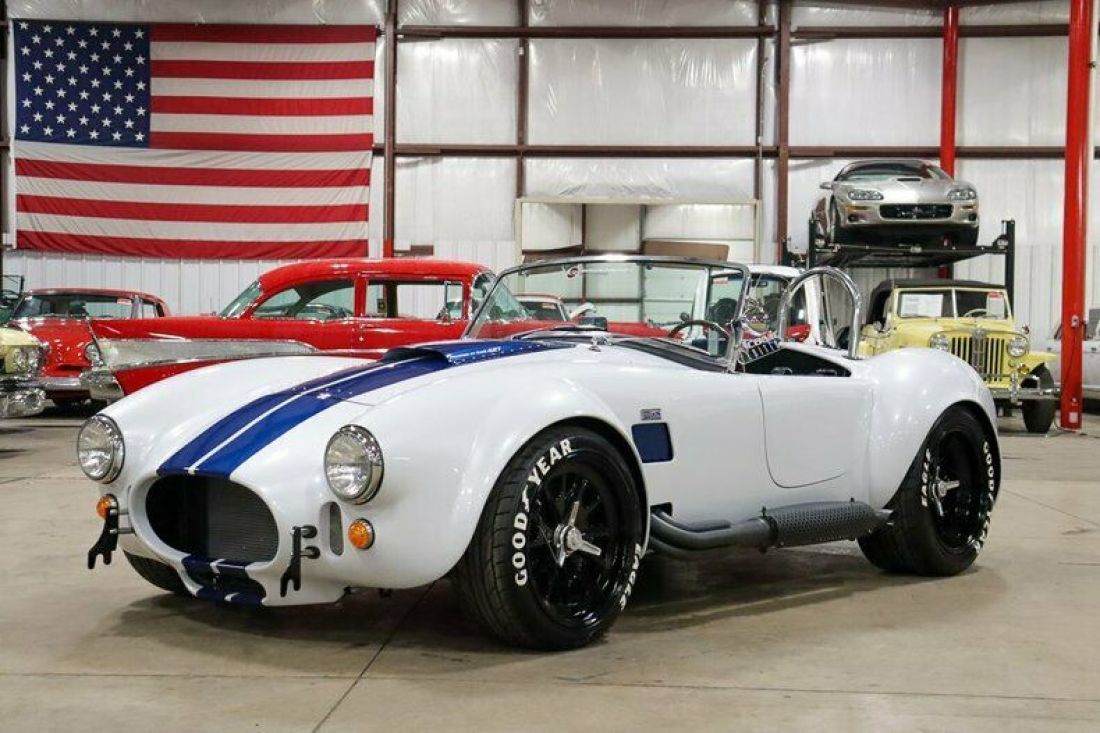 1965 Shelby Cobra RT4 by Backdraft 172 Miles Eminent White Pearl Roadster 427ci 1965 Shelby Cobra RT4 by Backdraft