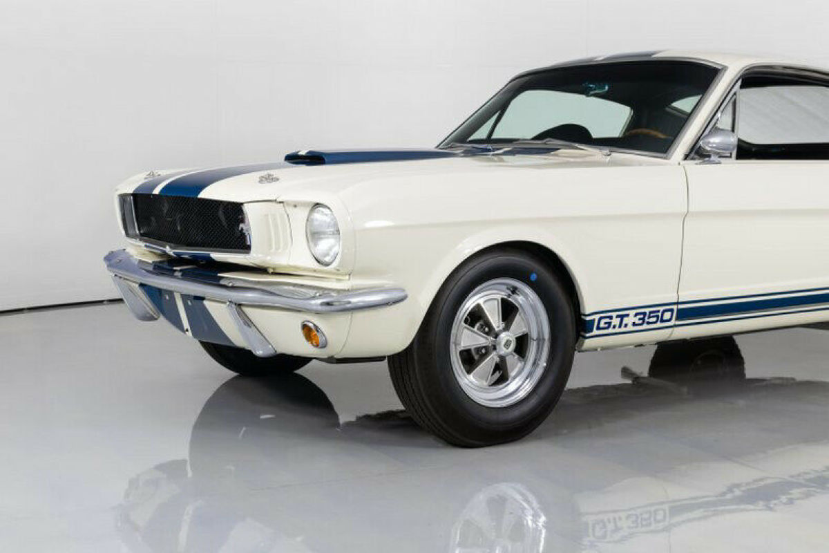 1965 Shelby GT350 - photo 6