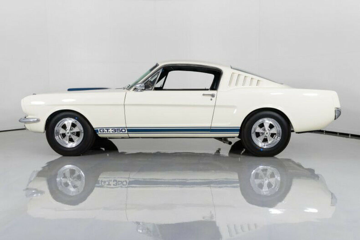 1965 Shelby GT350 - photo 7