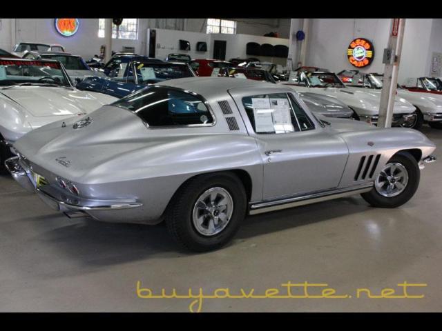 1965 Chevrolet Corvette Coupe - photo 2