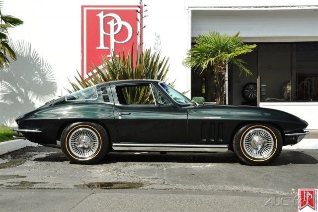 1965 Chevrolet Corvette Coupe - photo 2