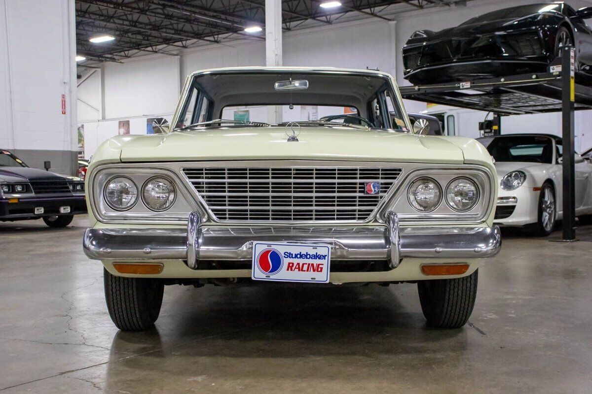 1965 Studebaker Cruiser - photo 10