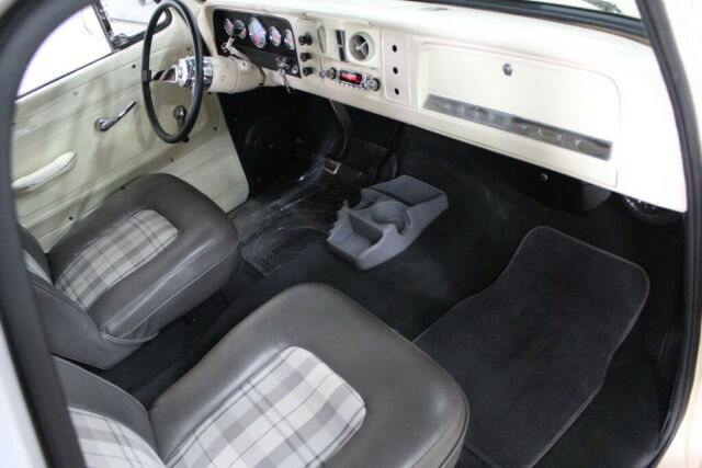 1965 Chevrolet Suburban - photo 13
