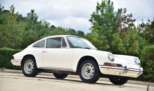 1965 SUMMER PRODUCTION PORSCHE 911 1965 Porsche 911