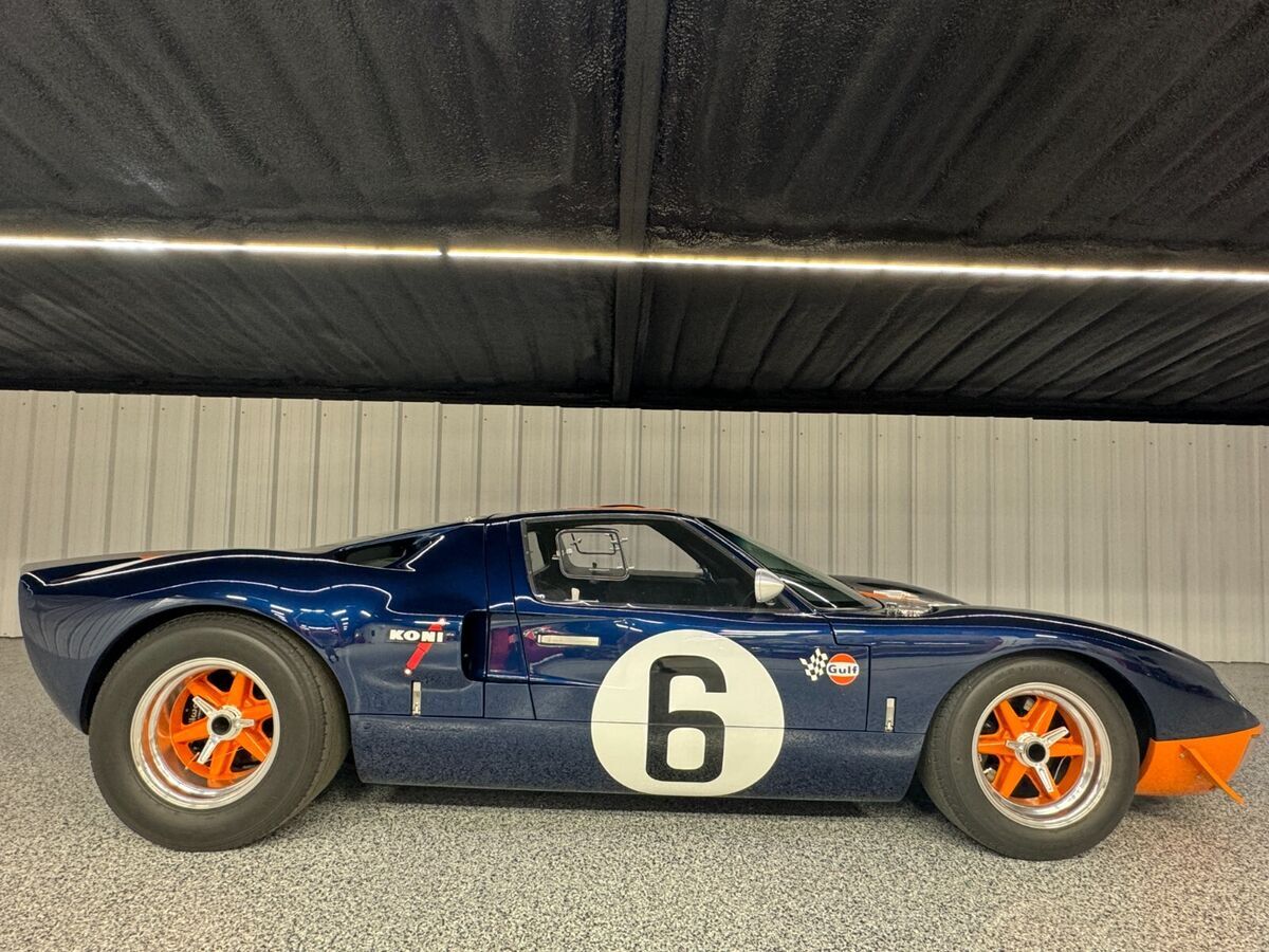1965 Ford GT40 - photo 10