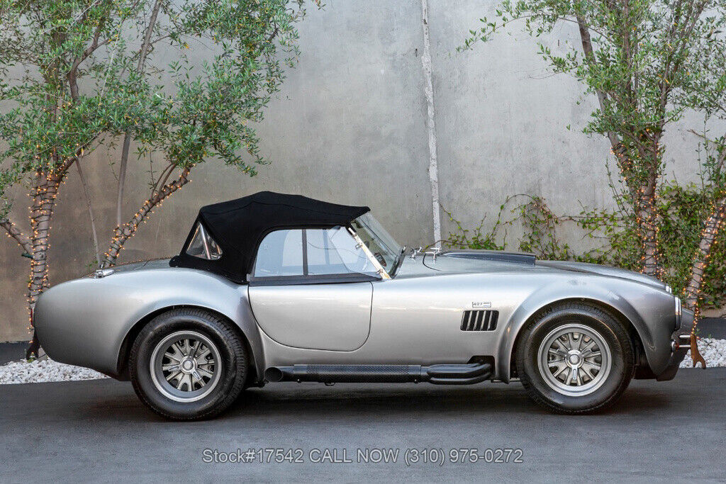1965 Shelby Superformance Mk III - photo 11