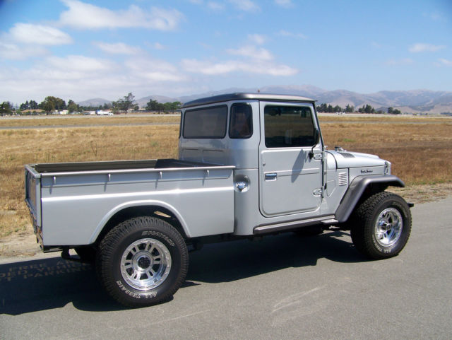 1965 Toyota Land Cruiser FJ 45 - photo 2