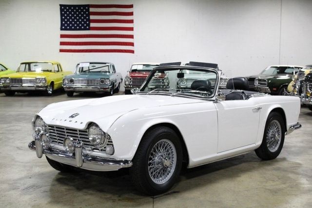 1965 Triumph TR4 78164 Miles White Convertible 2138cc 2.1L I4 4 Speed Manual 1965 Triumph TR4 --