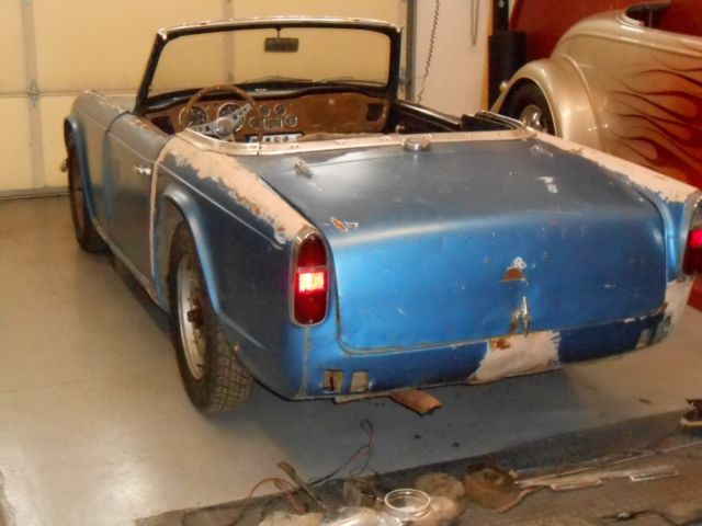 1965 TRIUMPH TR4 BARN FIND RUNS EXCELLENT ,SOLID PROJECT ,LOW RESERVE,UNMOLESTED 1965 Triumph TR4 BLACK