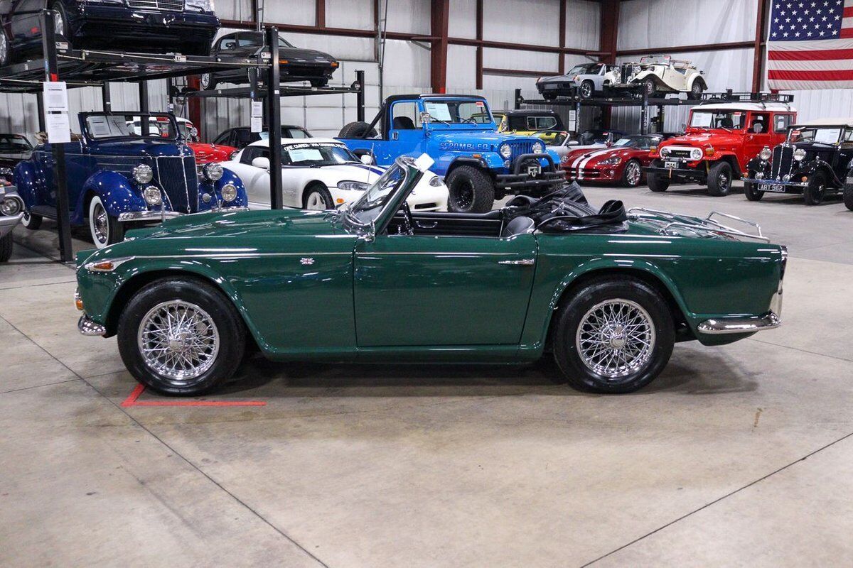 1965 Triumph TR4A Convertible - photo 3