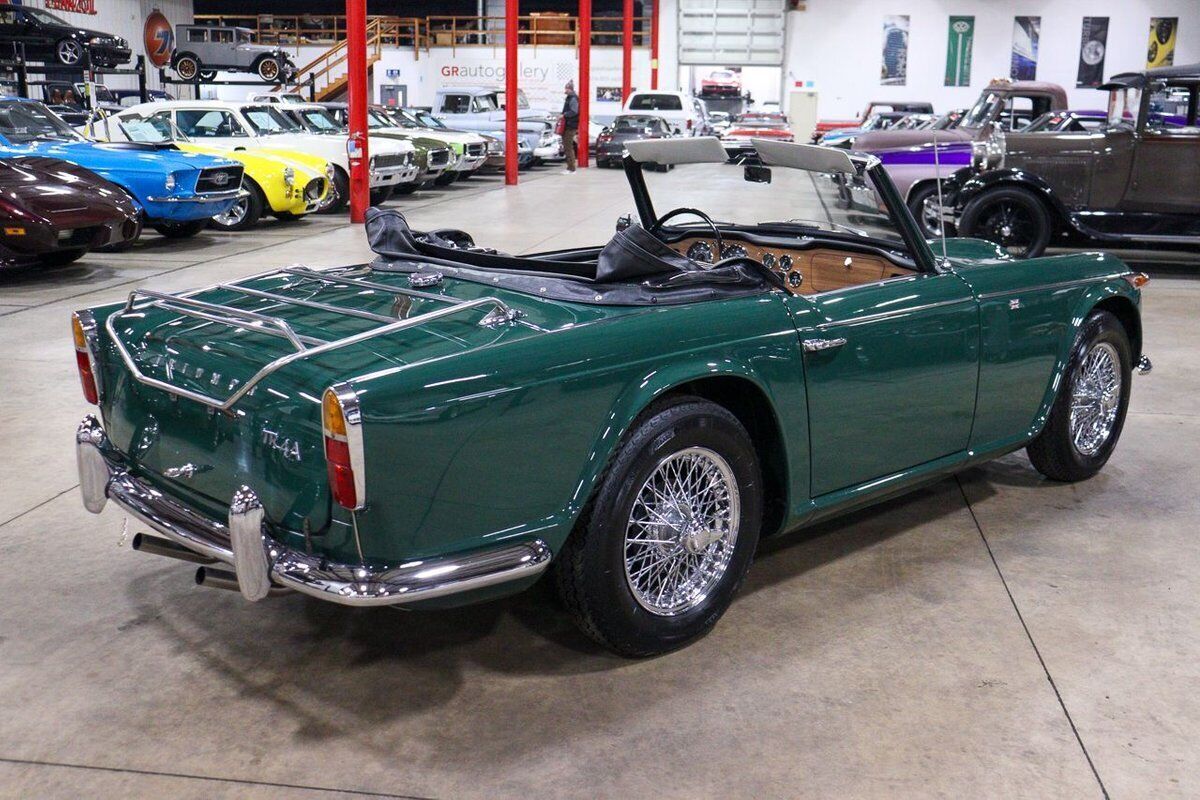 1965 Triumph TR4A Convertible - photo 7