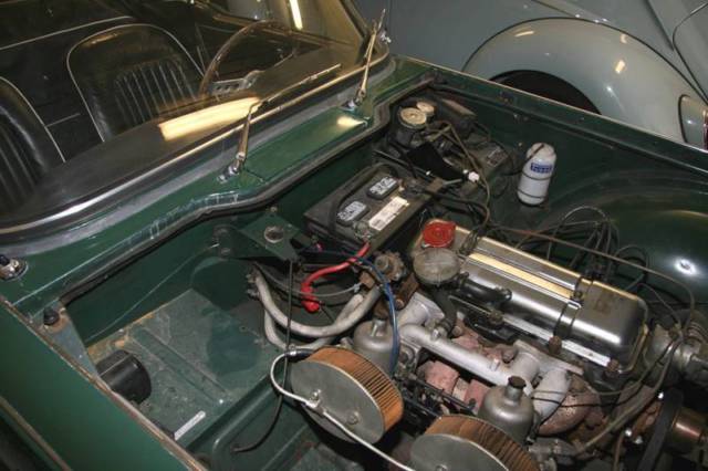 1965 Triumph TR4A wire wheels and red line Michelins - photo 12