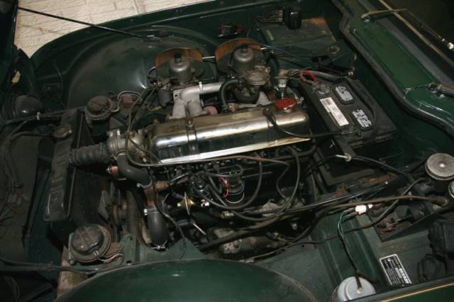 1965 Triumph TR4A wire wheels and red line Michelins - photo 9