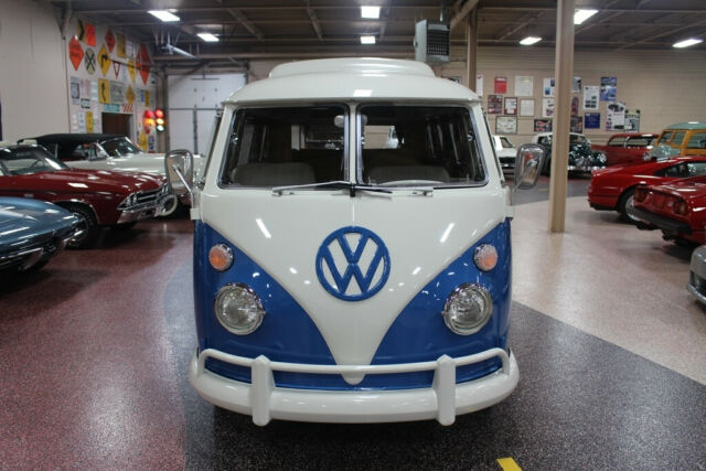1965 Volkswagen Westfalia Camper Bus - photo 2