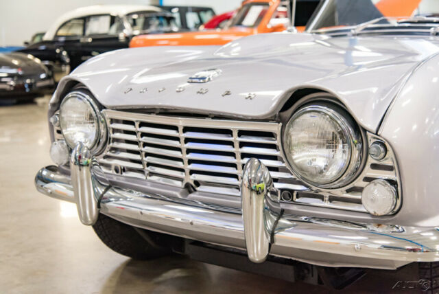 1965 Triumph TR4 - photo 3