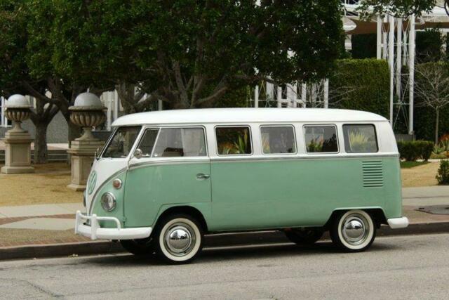 1965 Volkswagen BUS VANAGON DLUXE BUS /36K Miles Clean Title - photo 3