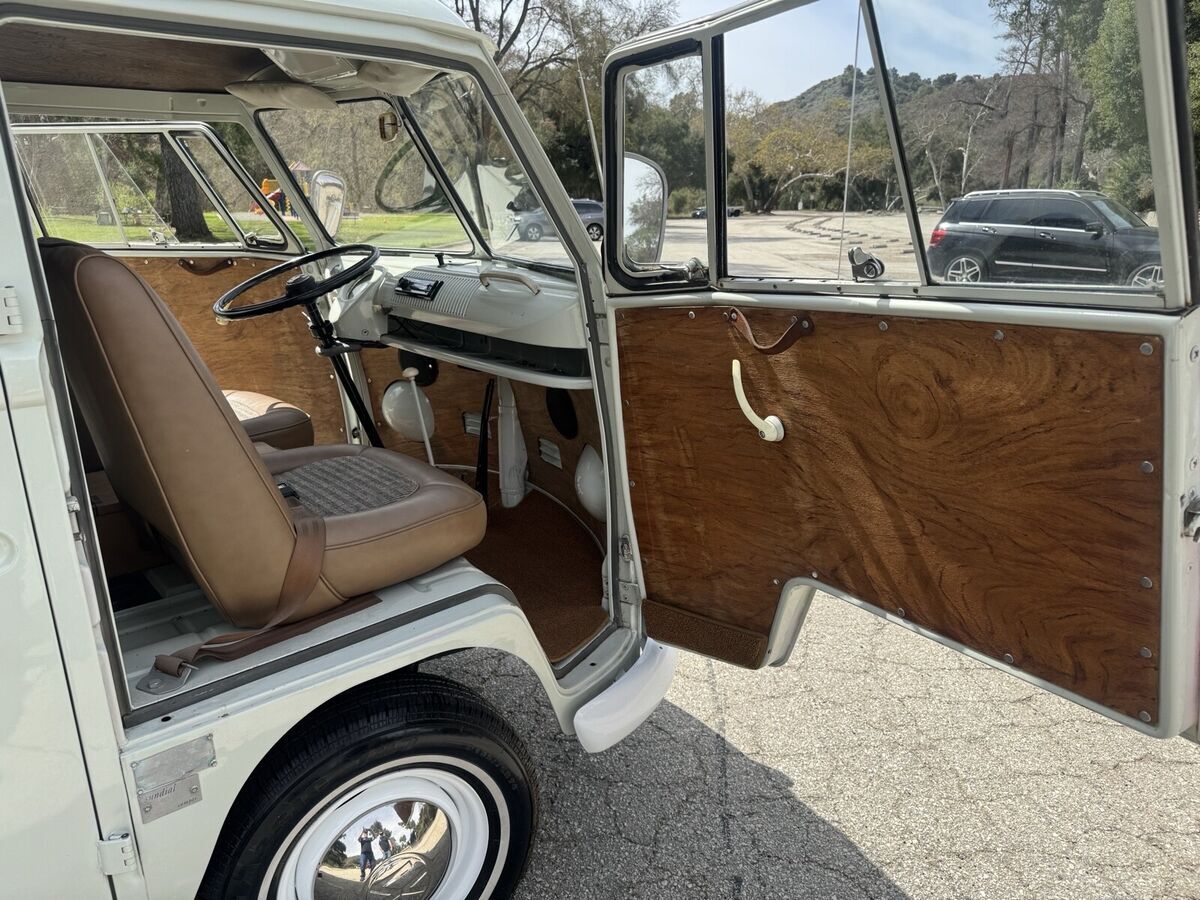 1965 Volkswagen Van sundial camper - photo 12