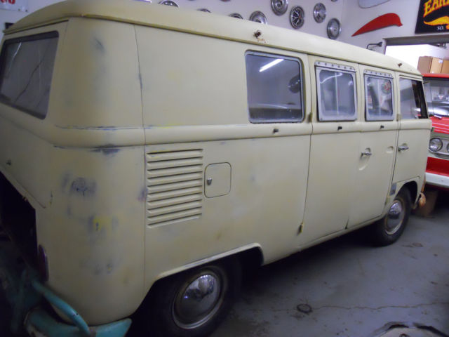 1965 VW Bus 11 window camper 1965 Volkswagen Bus/Vanagon