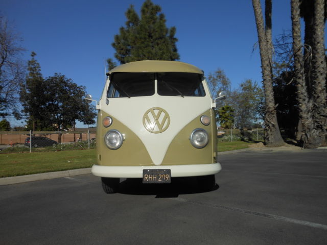 1965 VW Split Window Komi Walk Through/Transporter Bus 1965 Volkswagen Bus/Vanagon