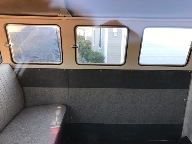 1965 Volkswagen Bus/Vanagon 13 window DELUXE - photo 12