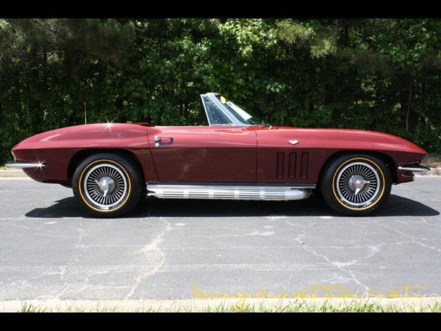 1965 Chevrolet Corvette Convertible - photo 10