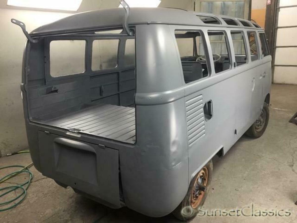 1966 Volkswagen Bus/Vanagon Deluxe 21 Window Samba - photo 5