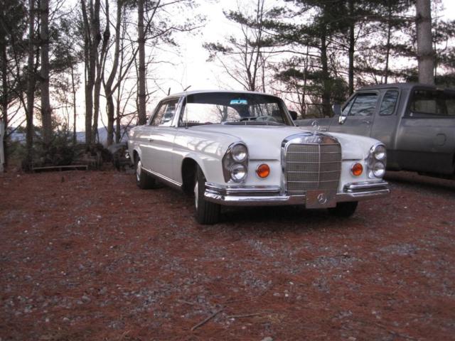 1966 Mercedes-Benz 200-Series Leather - photo 3