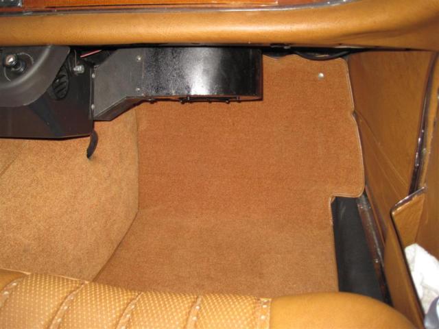 1966 Mercedes-Benz 200-Series Leather - photo 6