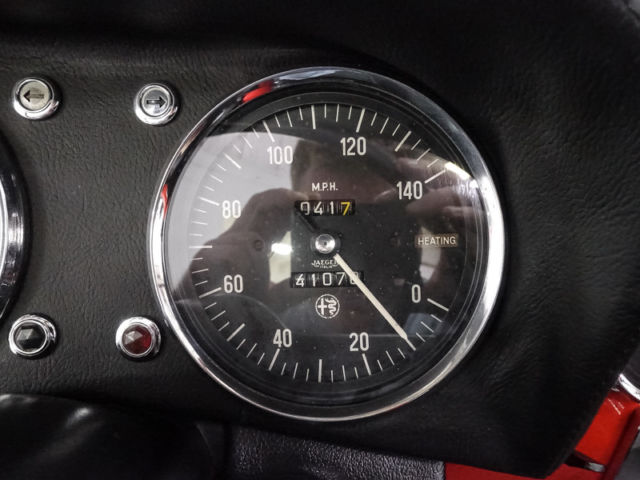 1966 Alfa Romeo Duetto Spider Convertible - photo 11