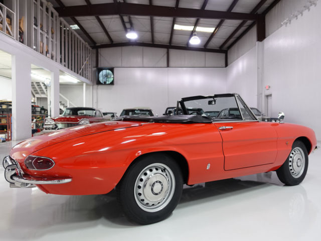1966 Alfa Romeo Duetto Spider Convertible - photo 4