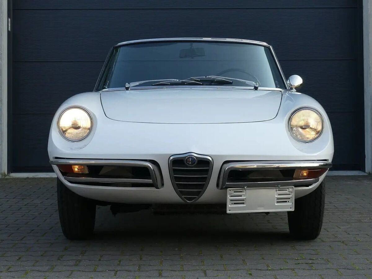 1966 Alfa Romeo Spider 1600 Duetto, 58,720 MILES - photo 2