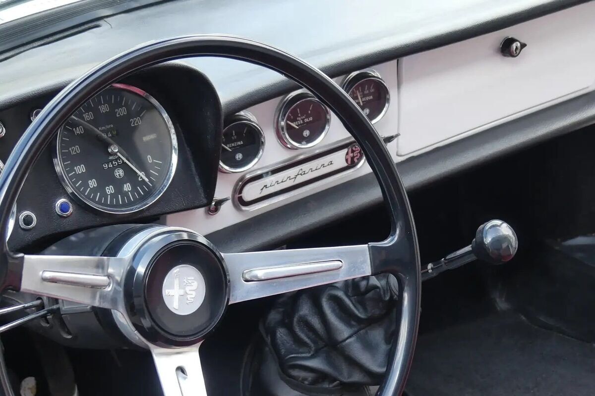 1966 Alfa Romeo Spider 1600 Duetto, 58,720 MILES - photo 9