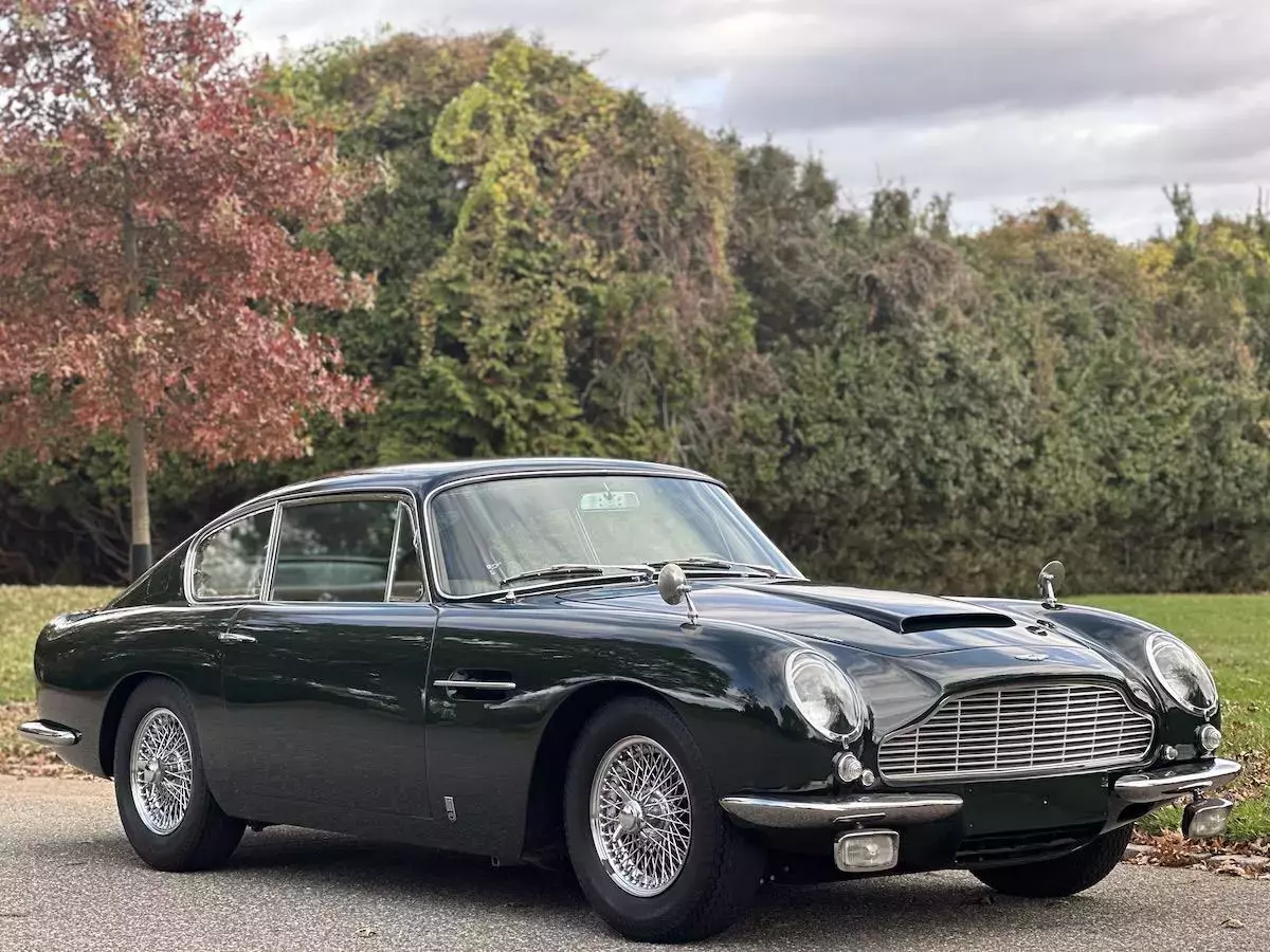 1966 Aston Martin DB6 1966 Aston Martin DB6
