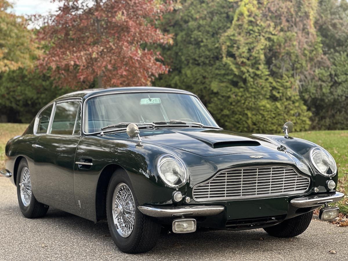 1966 Aston Martin DB6 - photo 12