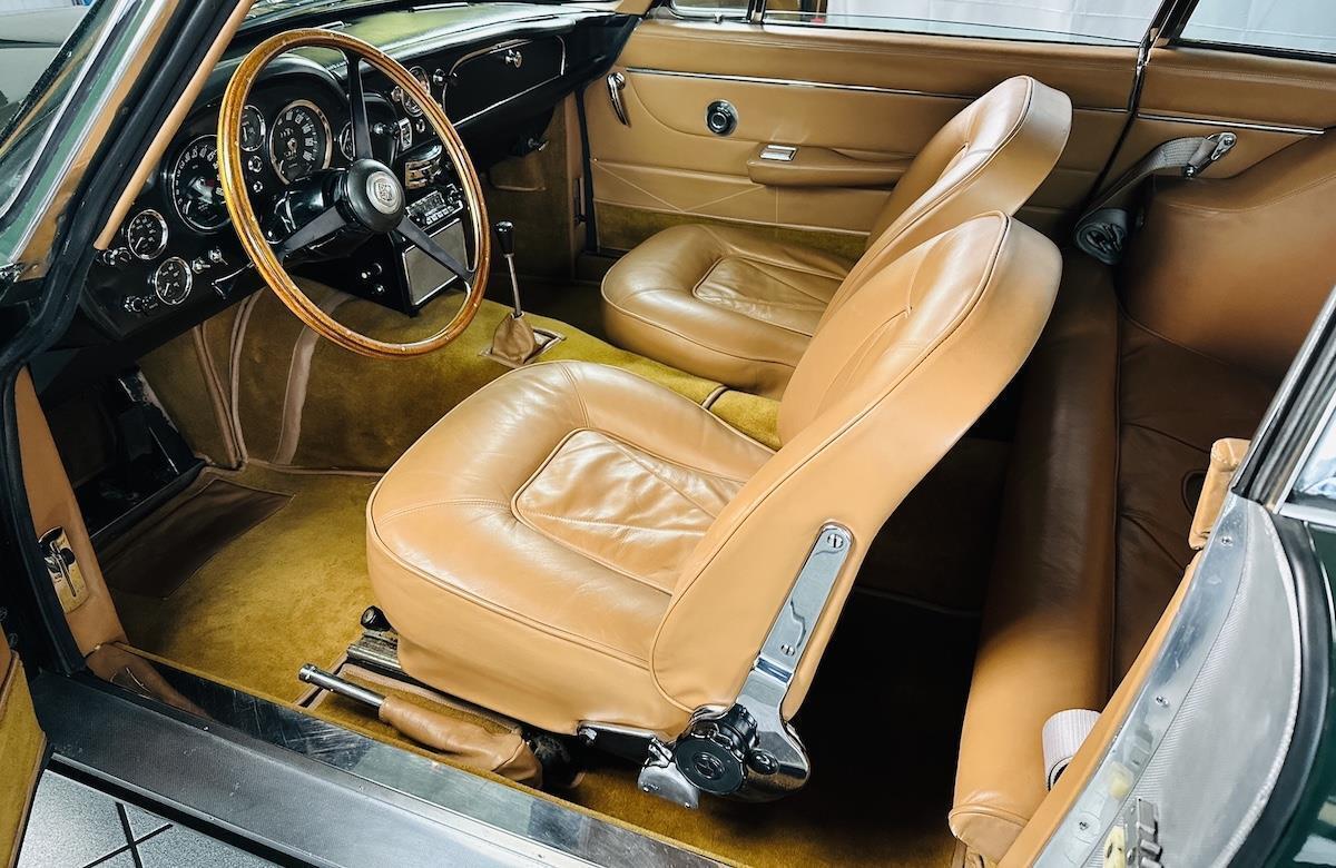 1966 Aston Martin DB6 - photo 3