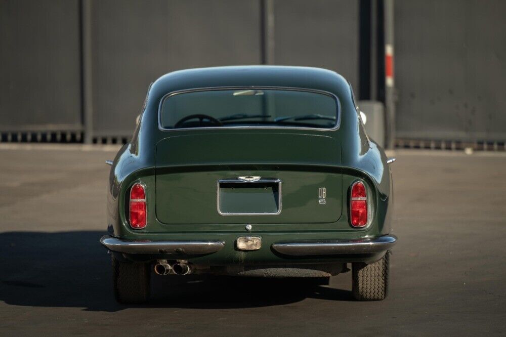 1966 Aston Martin DB6 - photo 6